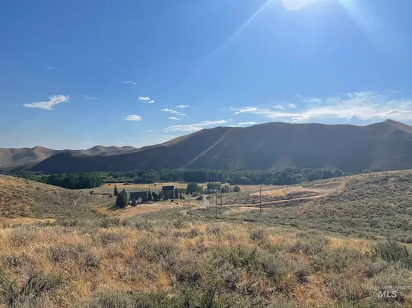 23 Silver Trl, Fairfield, ID 83327