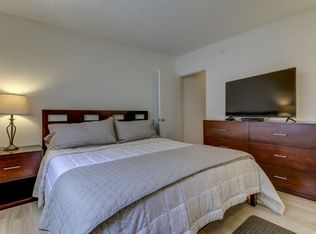 99 Baywood Ave, Hillsborough, CA 94010