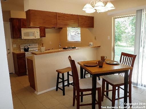 4th image of 225 Judith Ann Dr