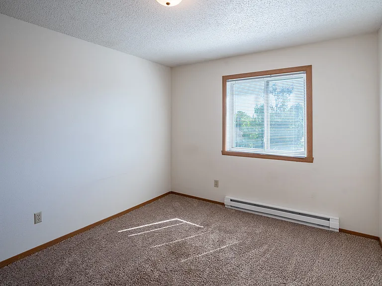 Fargo, ND Westview Towers Apartments | Bedroom