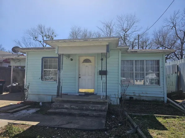 330 Pine Bluff St, Paris, TX 75460