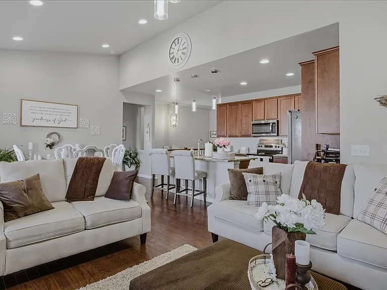 11825 Sandcastle Ct — Photo 10