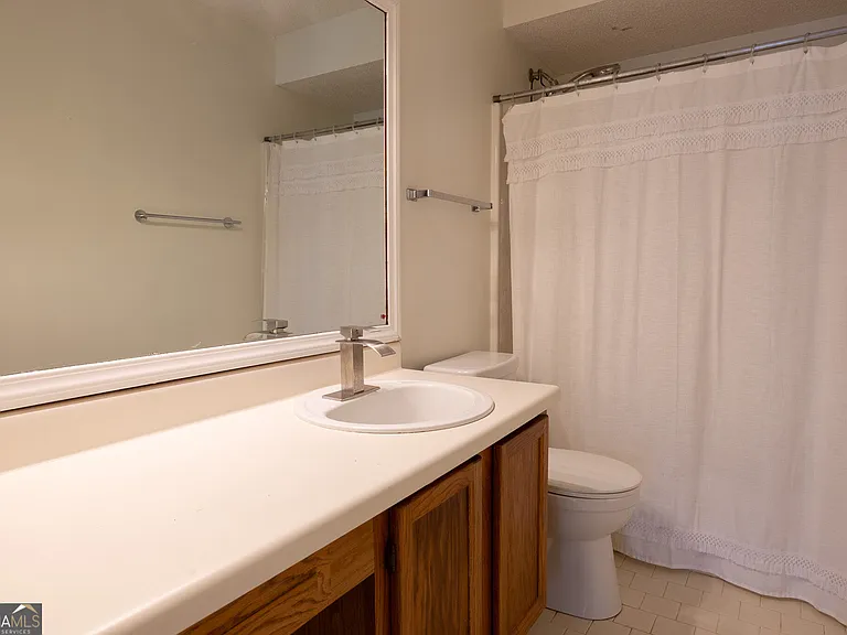 112 Glendale Dr — Photo 13