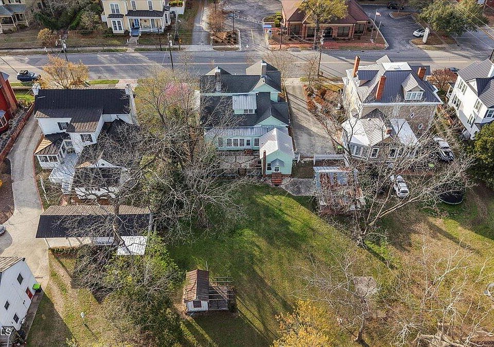 10th image of this home