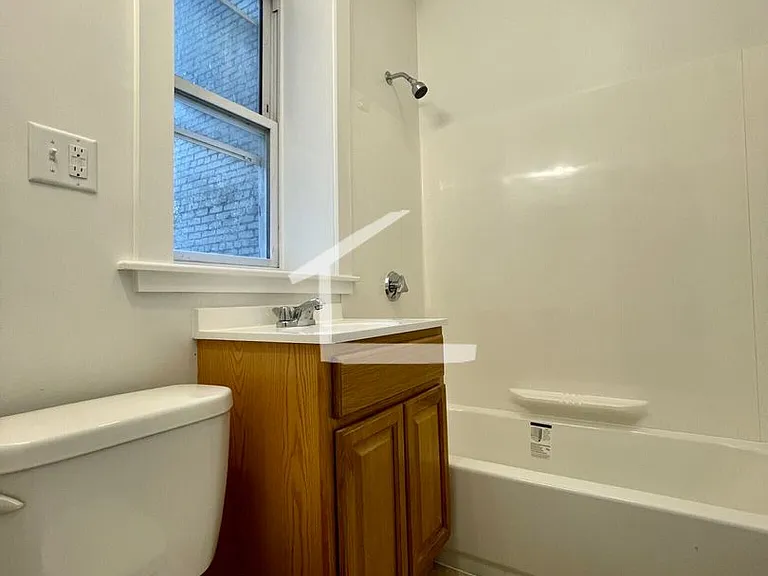 8 Vinal St #2B — Photo 7