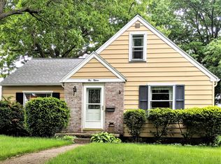 515 Falstaff Rd, Rochester, NY 14609