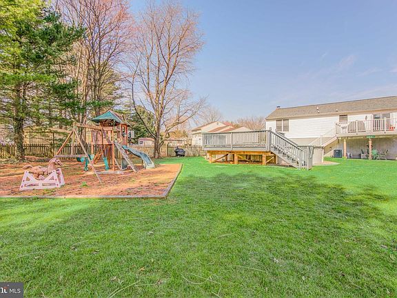 5th image of 1307 Southwell Ln