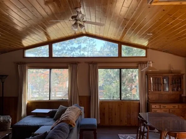 432 Moreno Ln, Sugarloaf, CA 92386