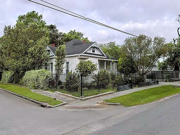 3rd image of 1801 Fulton St