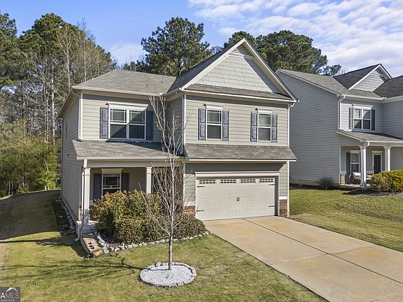 3rd image of 660 Country Ridge Dr