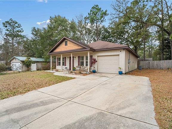 3rd image of 209 Maplewood Loop