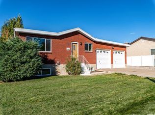 136 W 2050 N, Sunset, UT 84015