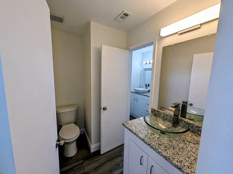 1508 Mayfair Dr — Photo 10