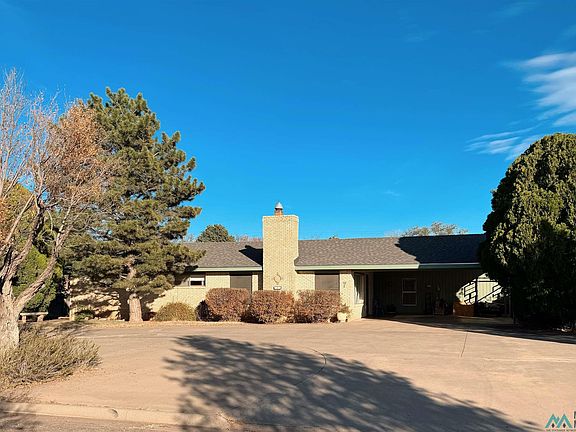 2nd image of 7 Pineway Blvd