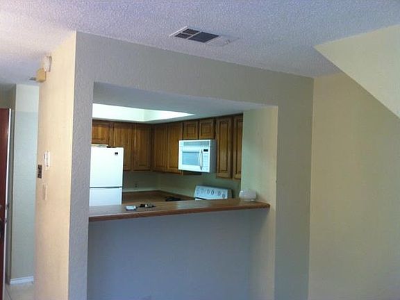 2nd image of 2301 Balsam Dr APT M202