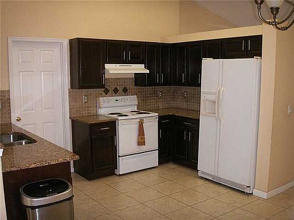 3rd image of 4152 SW Jive St