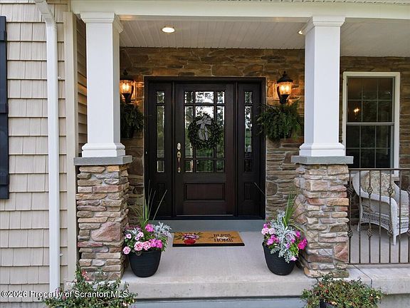 2nd image of 1030 Scenic Dr