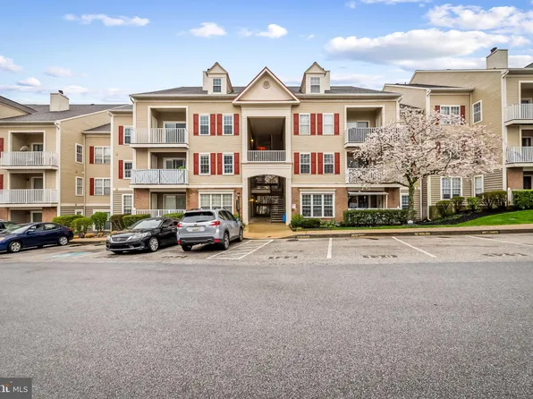 2203 Falls Gable Ln #B, Baltimore, MD 21209