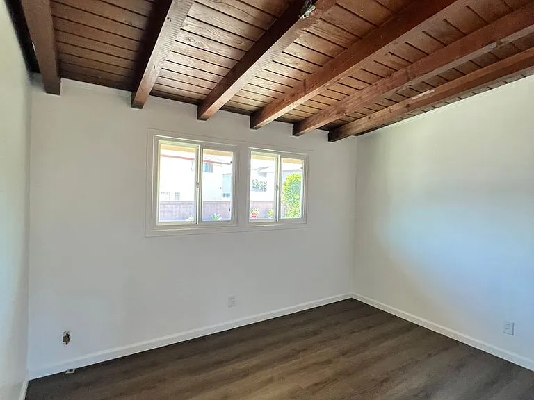 7695 Encinas Cir — Photo 13