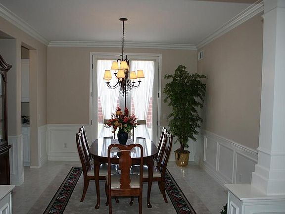 3rd image of 39193 Half Moon Cir
