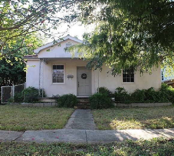 2nd image of 6759 Gen Haig St