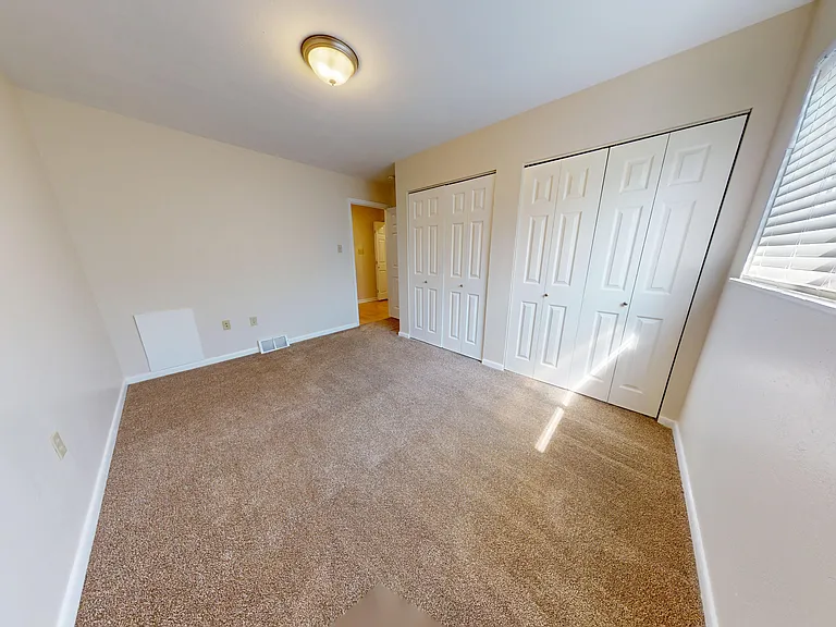 1319 Chaney Ct — Photo 2