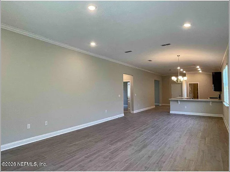 300 Thistleton Way — Photo 6