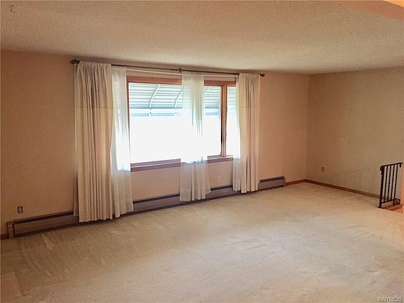 3rd image of 29 Woodrow Pl