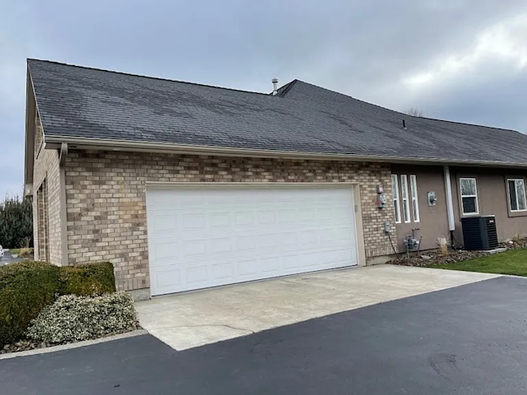 308 Oak St — Photo 1