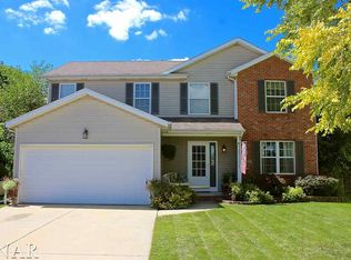 25 Breckenwood Ct, Bloomington, IL 61704