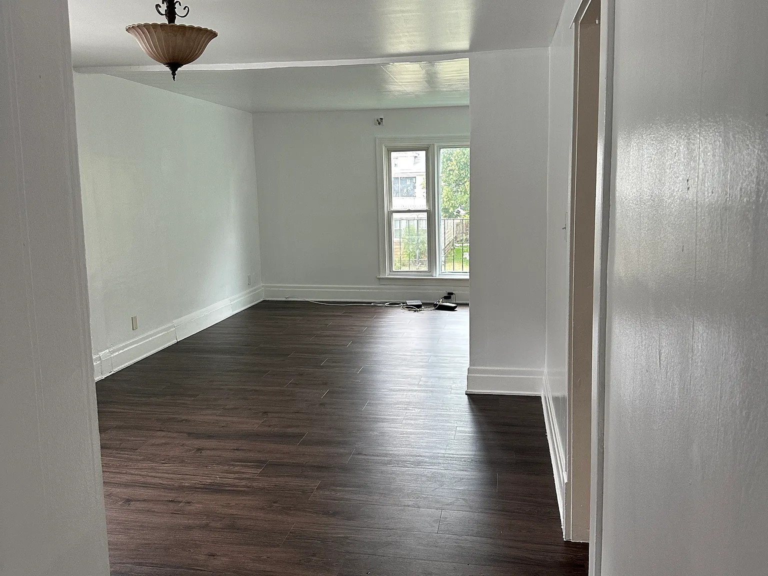 233 Davidson Ave — Photo 2