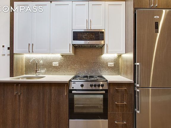 3rd image of 861 Halsey St APT 3L