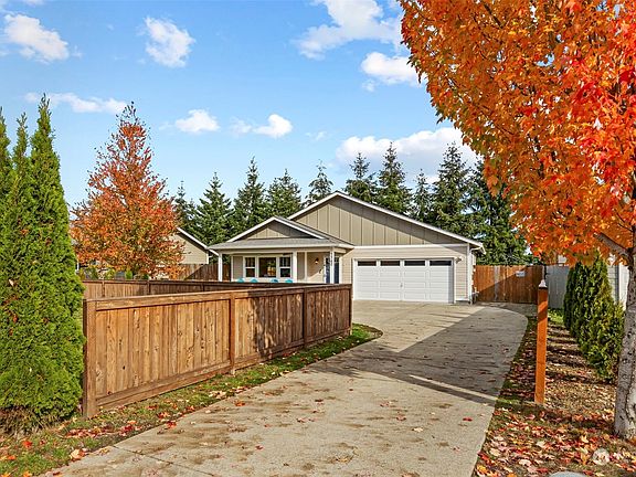 4th image of 7760 Kildare Loop NW