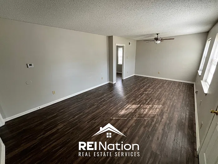 3 bed, 1.0 bath, 1095 sqft, $1,275 — Photo 3