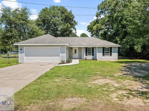 142 N Railroad St, Ludowici, GA 31316