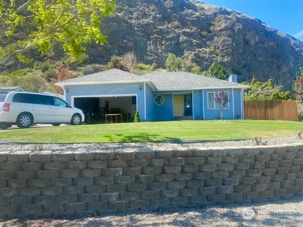 2214 Summit Drive, Oroville, WA 98844