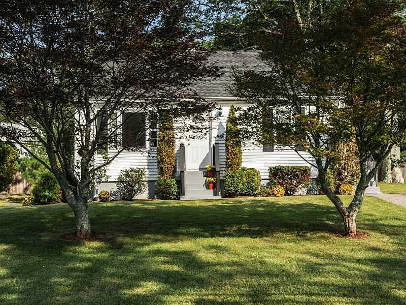 1st image of 30 Wood Ave
