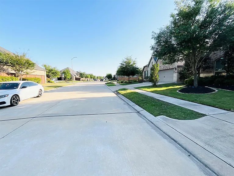 2507 Elmwood Trl — Photo 43
