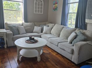 134 1/2 Kinsley St #2, Nashua, NH 03060