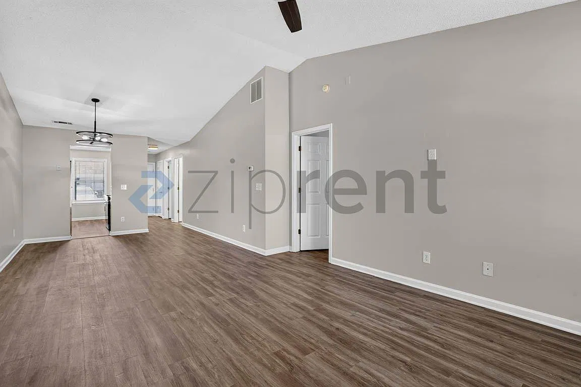 Summerwoods — Photo 4
