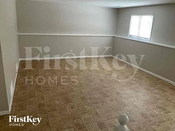 17808 State Line Ave — Photo 3