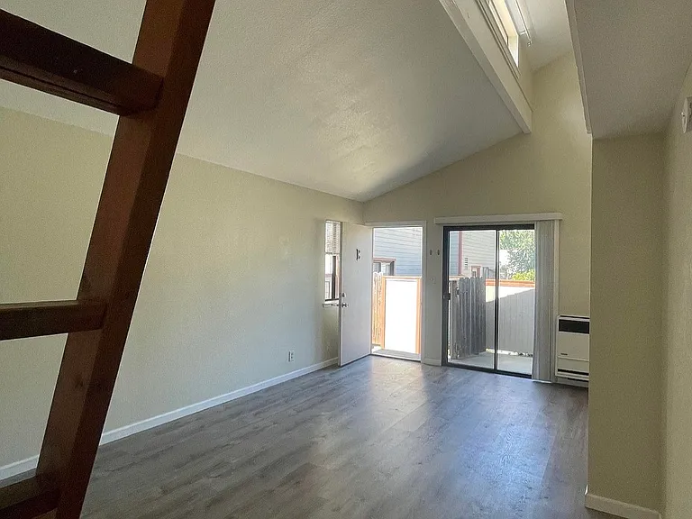 279 Branch St #E — Photo 3