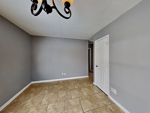 5th image of 1613 Warren Ave S