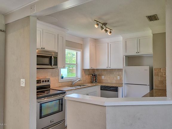 09 30 Solano Avenue (LOW RES-MLS)
