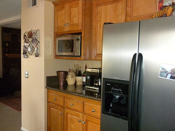 new maple cabinets w/granite