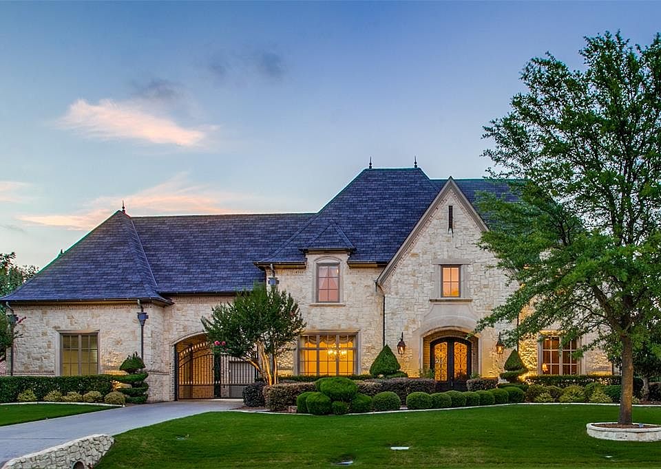 1st image of 5604 S Woodcreek Cir