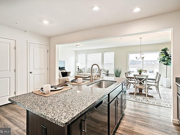 5th image of 242 Kephart St Lot 624