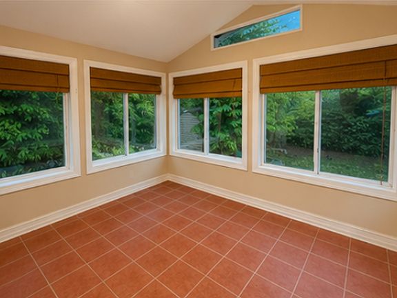 5th image of 406 Pine Knoll Dr