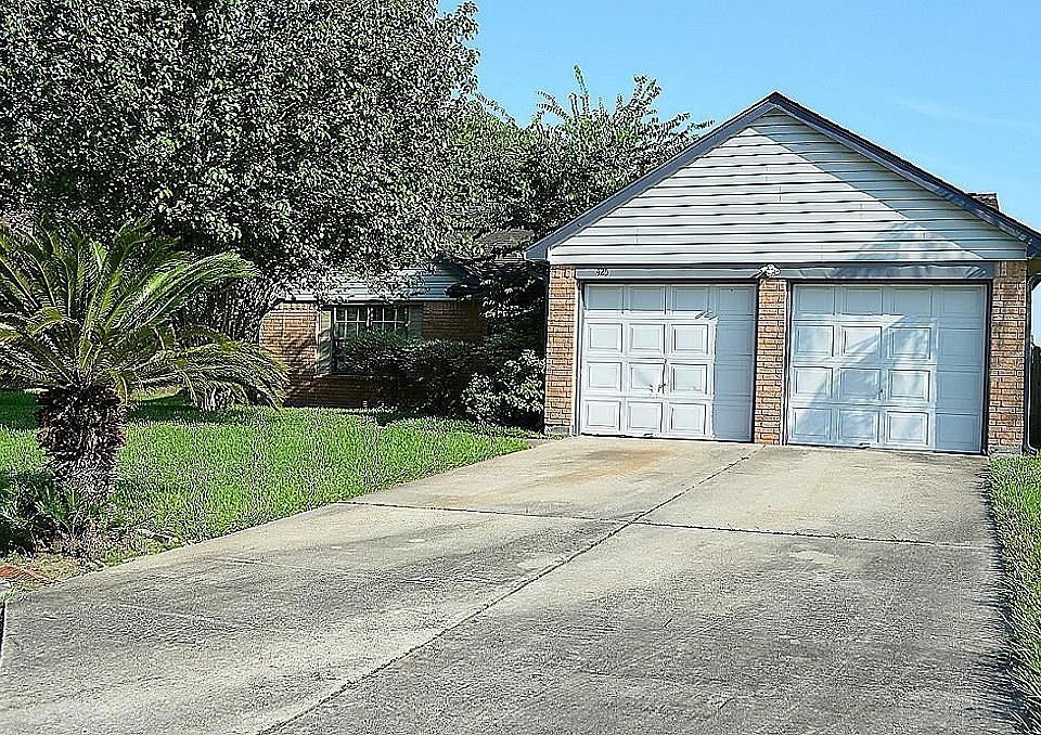 1st image of 425 Starborrough Dr