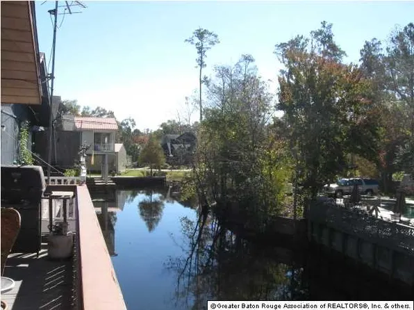 31654 River Pines Dr, Springfield, LA 70462